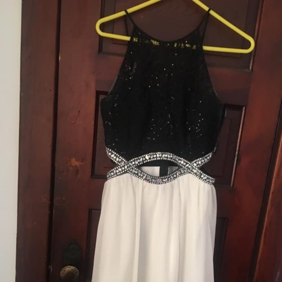 Speechless prom dress
